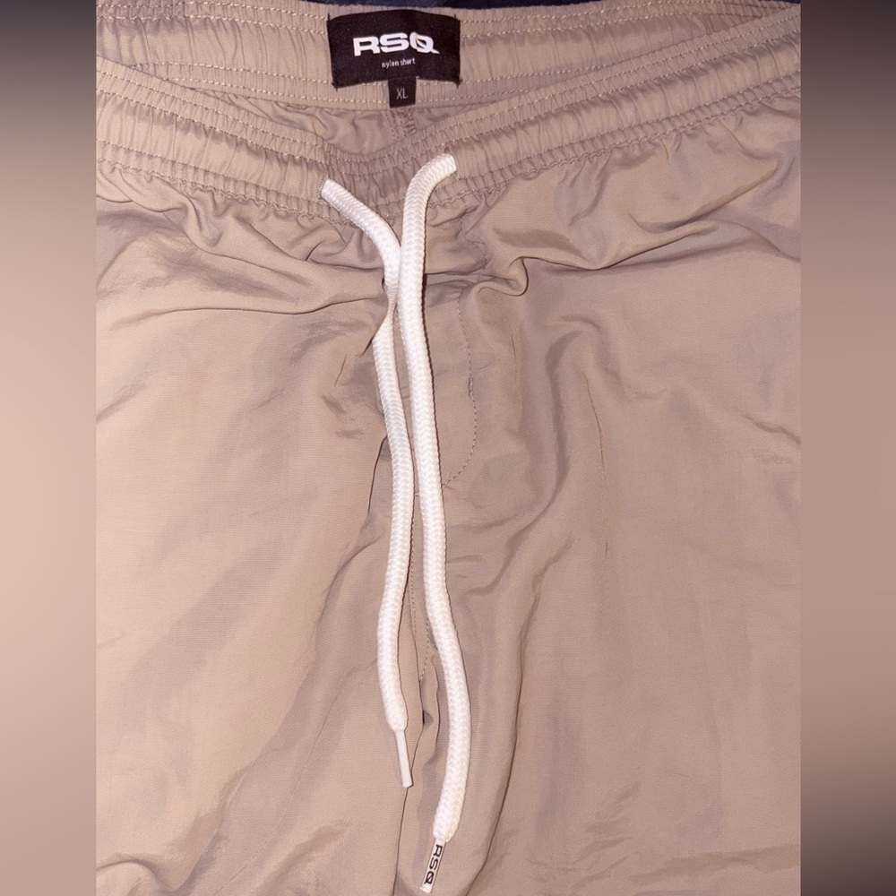 Tilly’s RSQ 6" Nylon Shorts Vintage Khaki XL Men’s